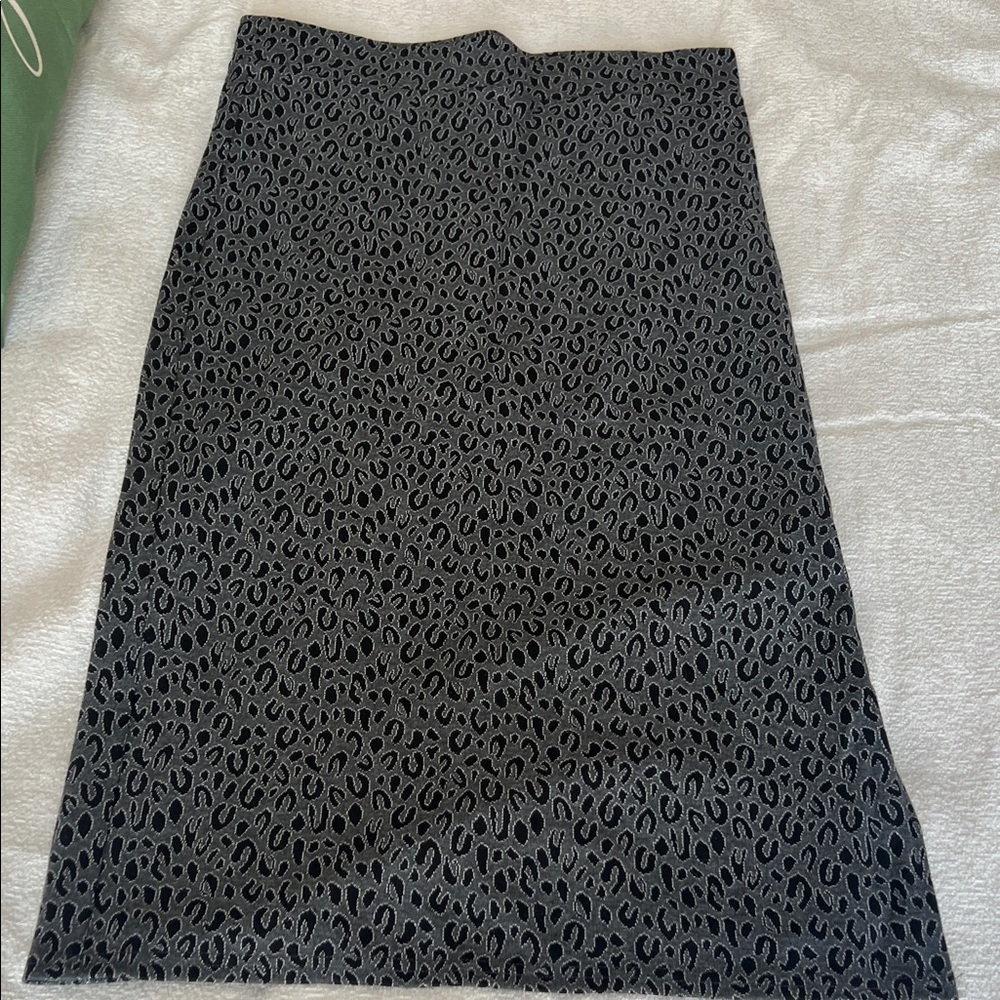 LOFT Black and Gray Textured Pencil Skirt